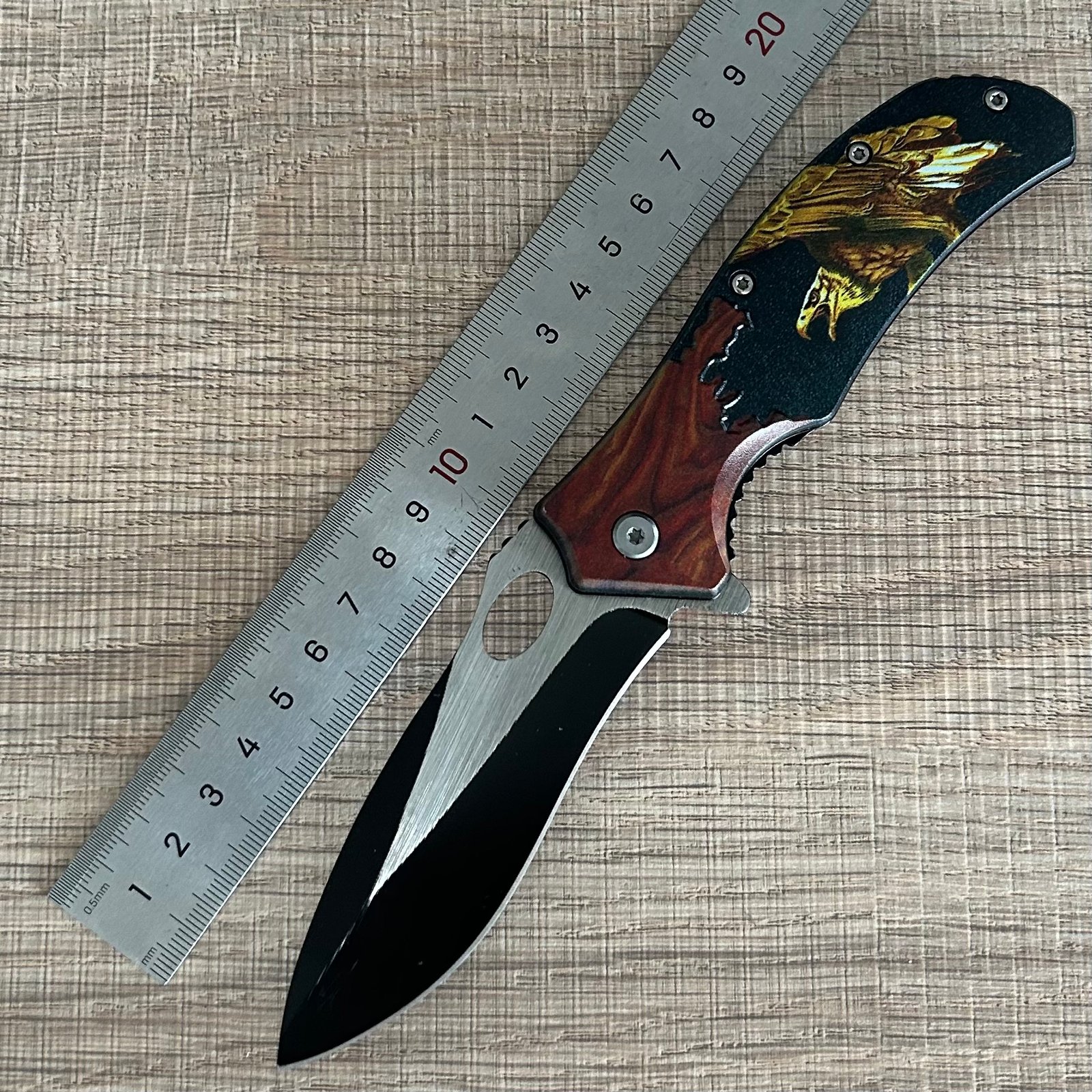 wholesale China Made Wildlife Linerlock Wolf Folding Knife