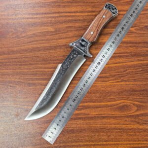 Wholesale fixed blade daggers, short knives with black nylon sheaths, survival knives and outdoor exploration knives